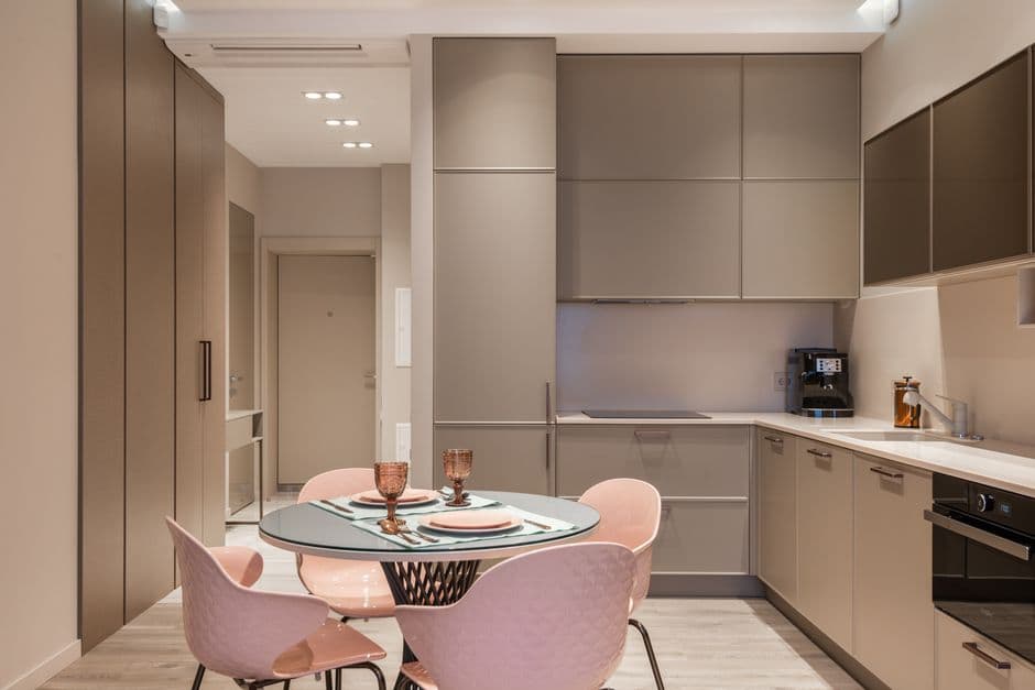 Face-brick family home with flatlet